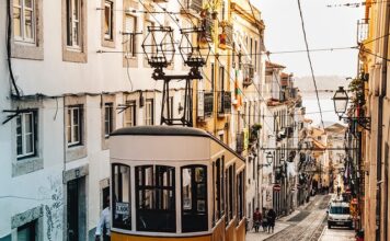 Jak prowadzić wózek inwalidzki?