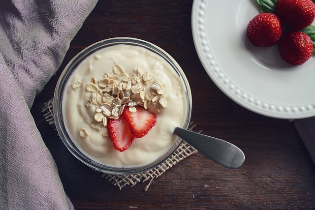 Z czym nie łączyć jogurtu naturalnego?